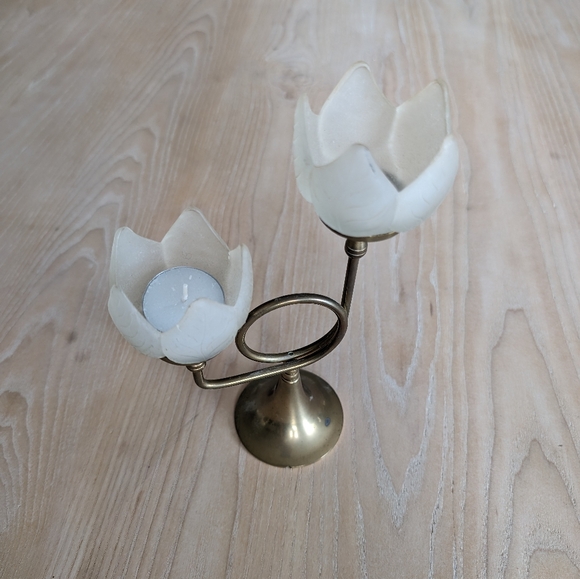 🌱Vintage Brass/Glass Flower Votive Holder - Picture 2 of 2